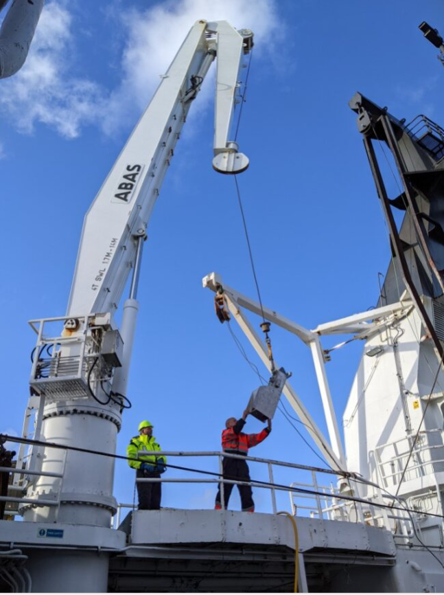 Figure 8. iCPR sampler being deployed offshore from Trømso. .png